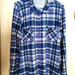 Robert Louis stretchy flannel top